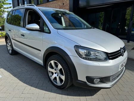 VOLKSWAGEN TOURAN 1.4 TSI SE DSG Euro 5 5dr